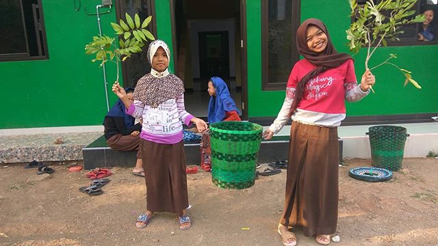 YAYASAN YATIM PIATU DAN DHUAFA AL MUZAKKI