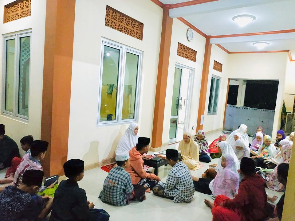 Giat Mengaji Para Santri